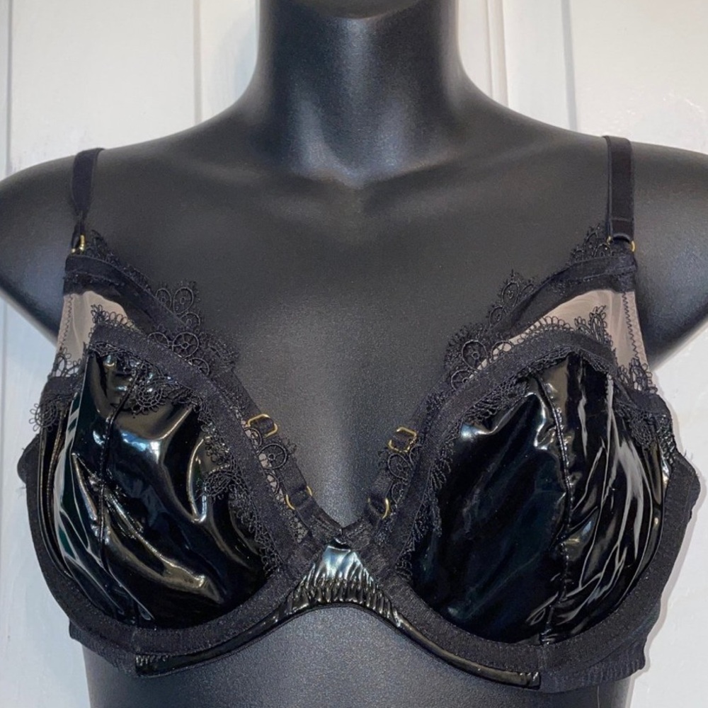 Hustler wet look vinyl bra